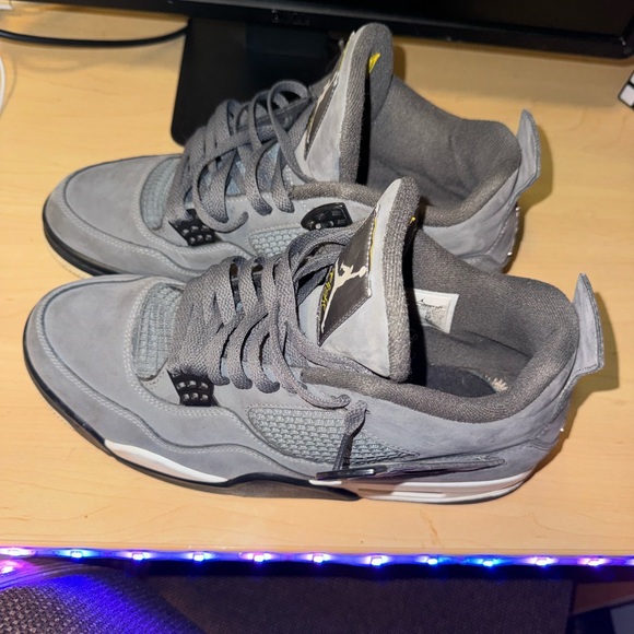 Jordan 4 Cool Grey